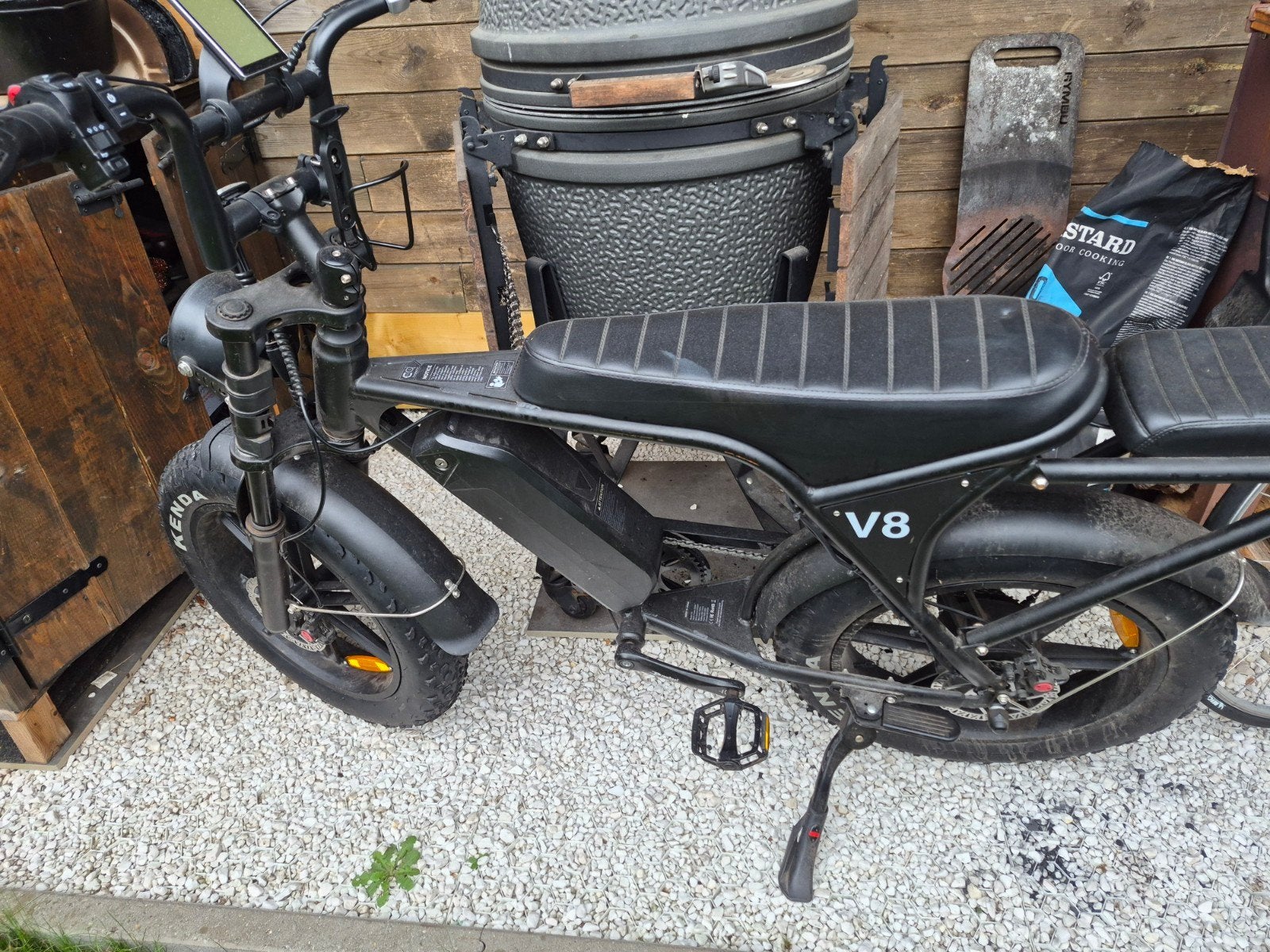 fatbike v8, Vélos & Vélomoteurs, Enlèvement, Comme neuf, 30 à 50 km par batterie, Autres marques