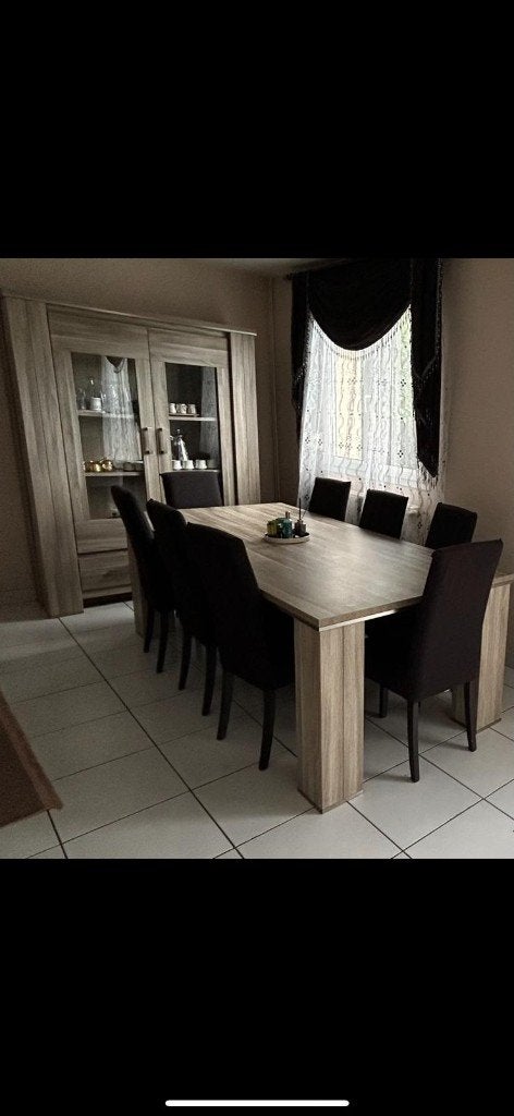 Salle a manger, Enlèvement, Comme neuf, 6 à 8 chaises
