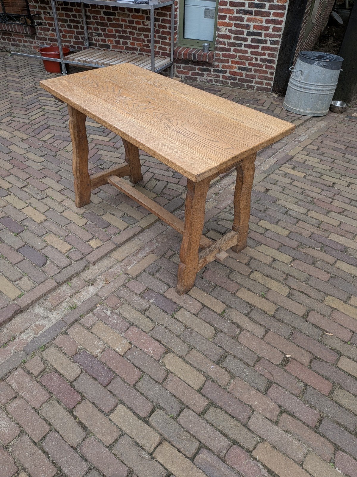 Antieke vol houten tafeltje, Ophalen