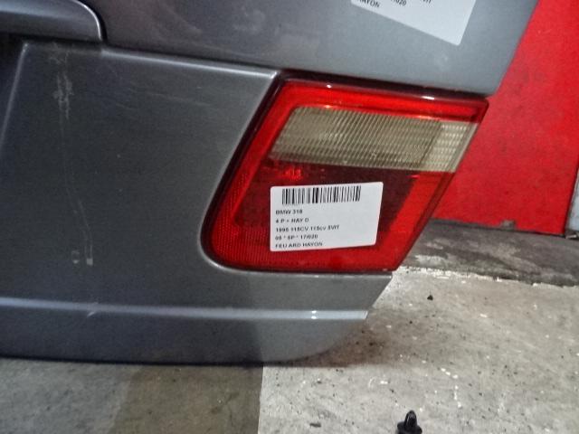 PANNEAU ARRIÈRE DROIT AVEC LAMPE 3 serie Touring (E46 / 3), Mevr. I. Hauben, Utilisé, BMW, Rue de l'Espoir 34 34
4030  GRIVEGNÉE, BE