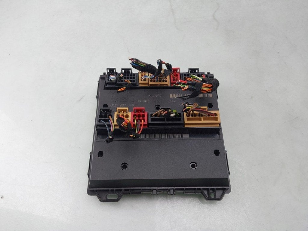 ORDINATEUR UNITE COMMANDE ELECTRONIQUE Skoda Fabia (6Y5), Utilisé, Info@skoda-auto.de, Skoda, Max-Planck-Straße  3-5
64331  Weiterstadt, DE