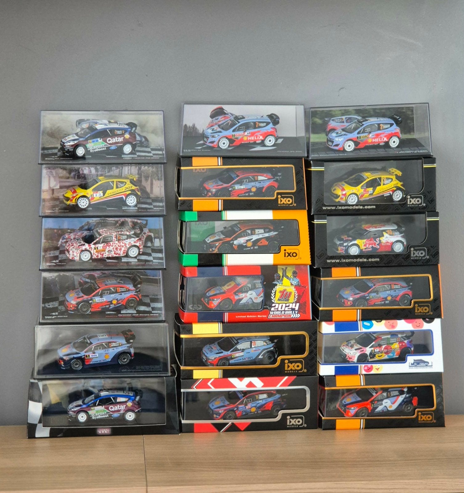 Lot 18 voitures wrc rallye 1/43 Thierry neuville 2010A2025, Hobby & Loisirs créatifs, Enlèvement
