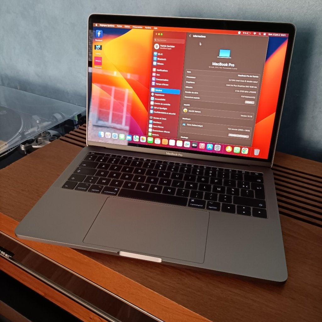 MacBook Pro, Computers en Software, Apple Macbooks, Zo goed als nieuw, MacBook Pro, 13 inch, 2 tot 3 Ghz, 128 GB of minder, 8 GB