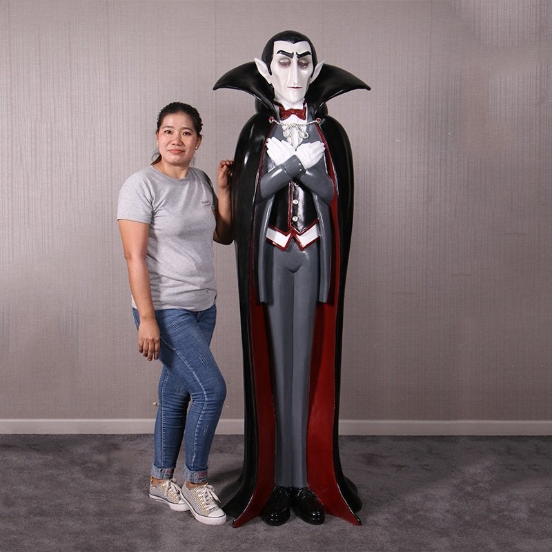 Statue grandeur nature de Dracula — 6 pieds de haut 184 cm