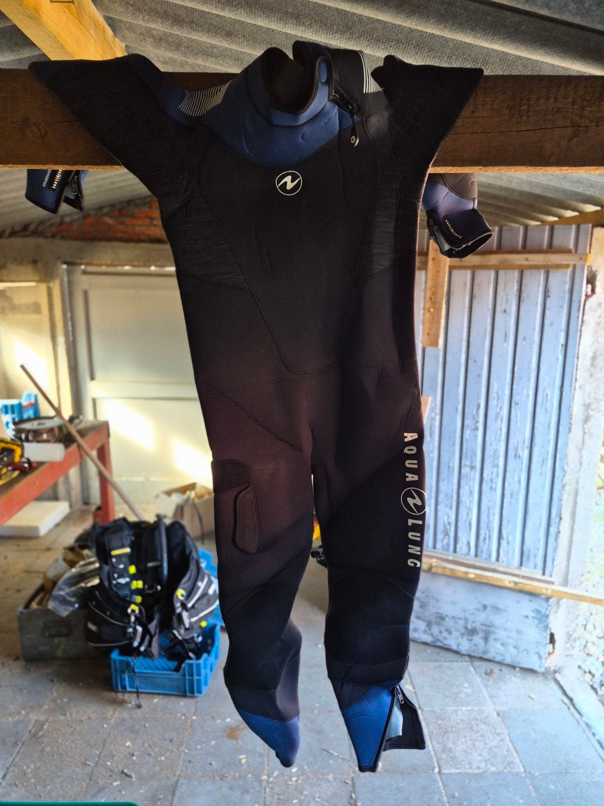 nouvelle combinaison Aqualung XXL de 7 mm, Sports nautiques & Bateaux, Plongée, Enlèvement, Combinaison de plongée