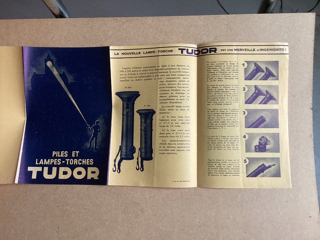 Tintin-brochure catalogue Tudor Herge 1936-rare !-t bon état, Enlèvement ou Envoi, Une BD, Comme neuf, Hergé