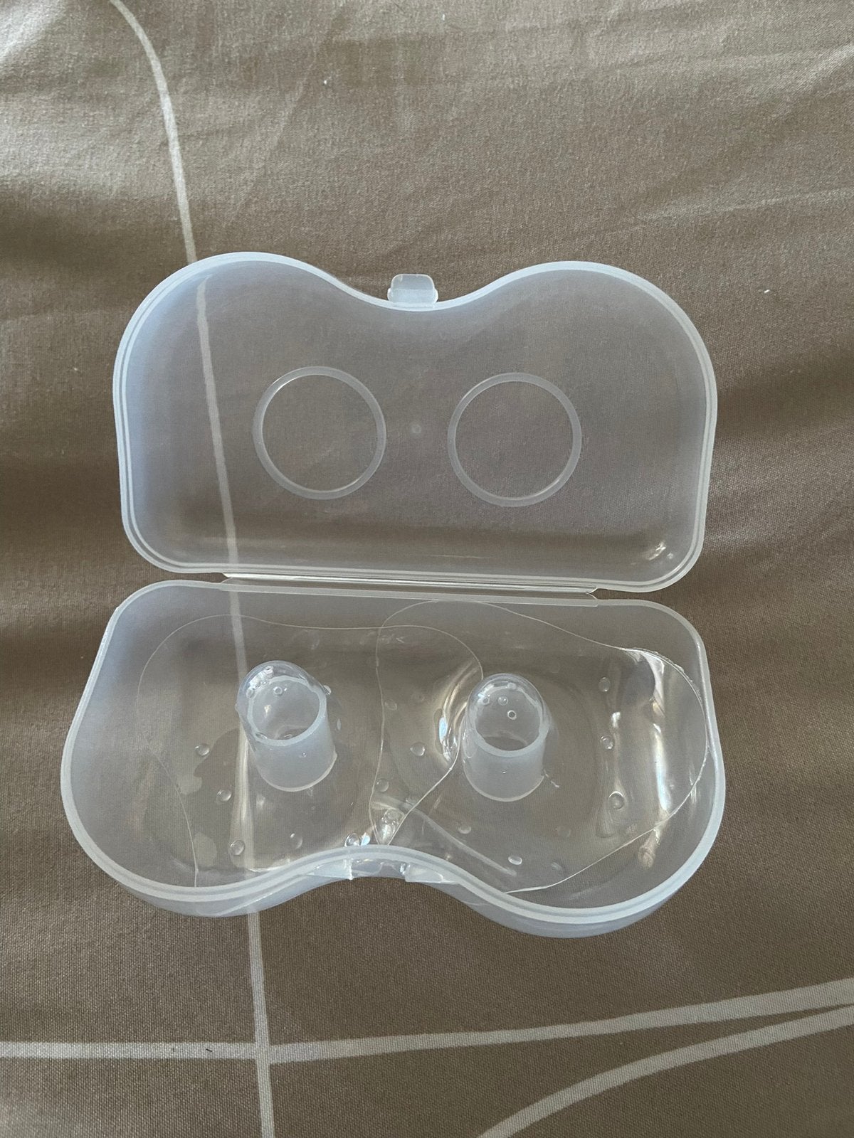 Borstschildjes met bewaardoosje - Nooit gebruikt, Enfants & Bébés, Aliments pour bébé & Accessoires, Comme neuf, Enlèvement
