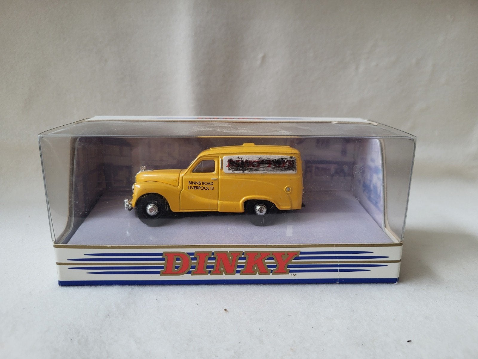 Boîte d'allumettes Dinky DY15B 1953 Austin A40, Enlèvement ou Envoi, Matchbox