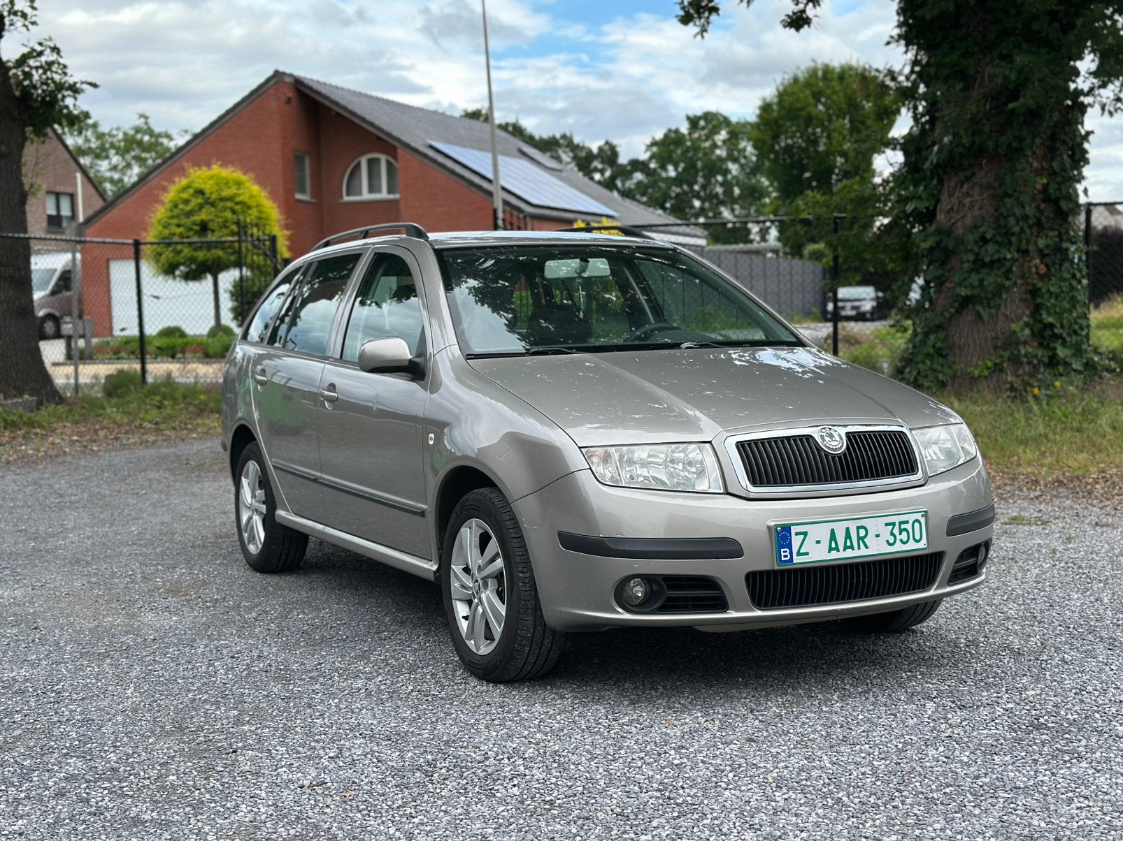 Skoda Fabia 1.4i/Automaat/Gekeurd, Auto's, Skoda, Stof, 4 cilinders, Bruin, Bedrijf