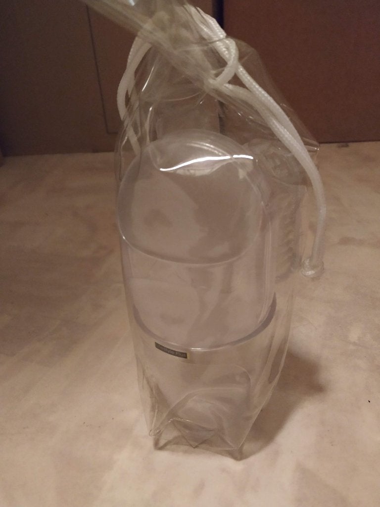 badkamerset nieuw in cadeau zakje, bekertje, zeepbakje enz.., Huis en Inrichting, Ophalen of Verzenden, Nieuw