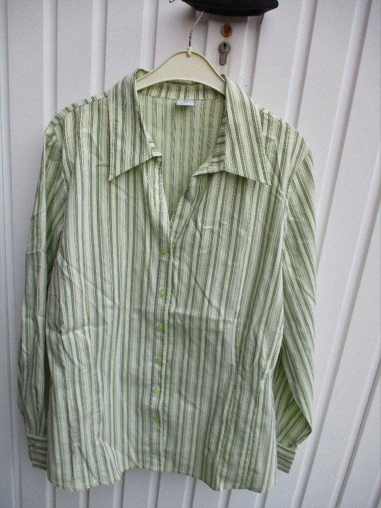 Chemise vert citron à fines rayures M&S taille 50, Neuf, Enlèvement ou Envoi, Vert, Chemisier ou Tunique