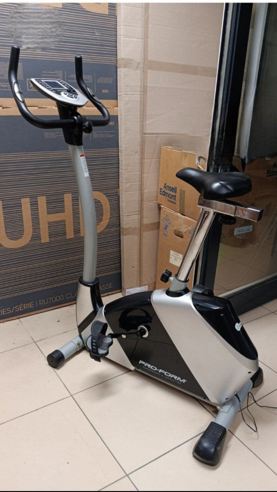 PRO-FORM Hometrainer, Enlèvement, Comme neuf, Jambes, Vélo d'appartement