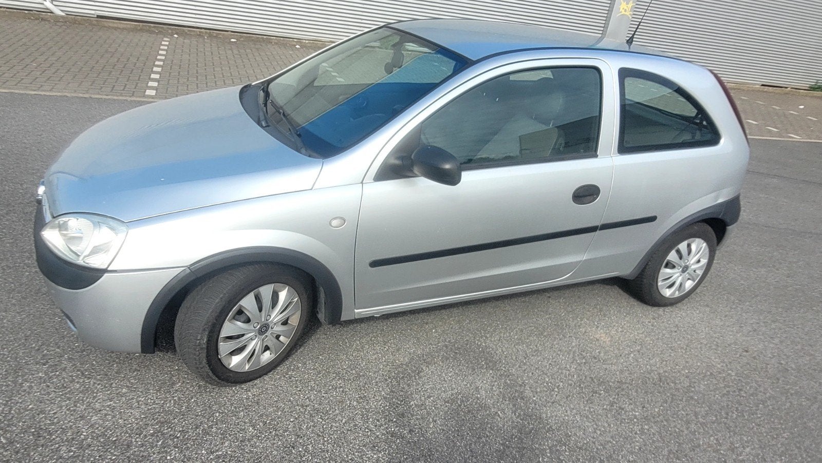 OPEL CORSA 03+1.2ES+EURO 4+CTOK +FEUILLE ROSE À 1299EU, Achat, Entreprise, Boîte manuelle, Corsa