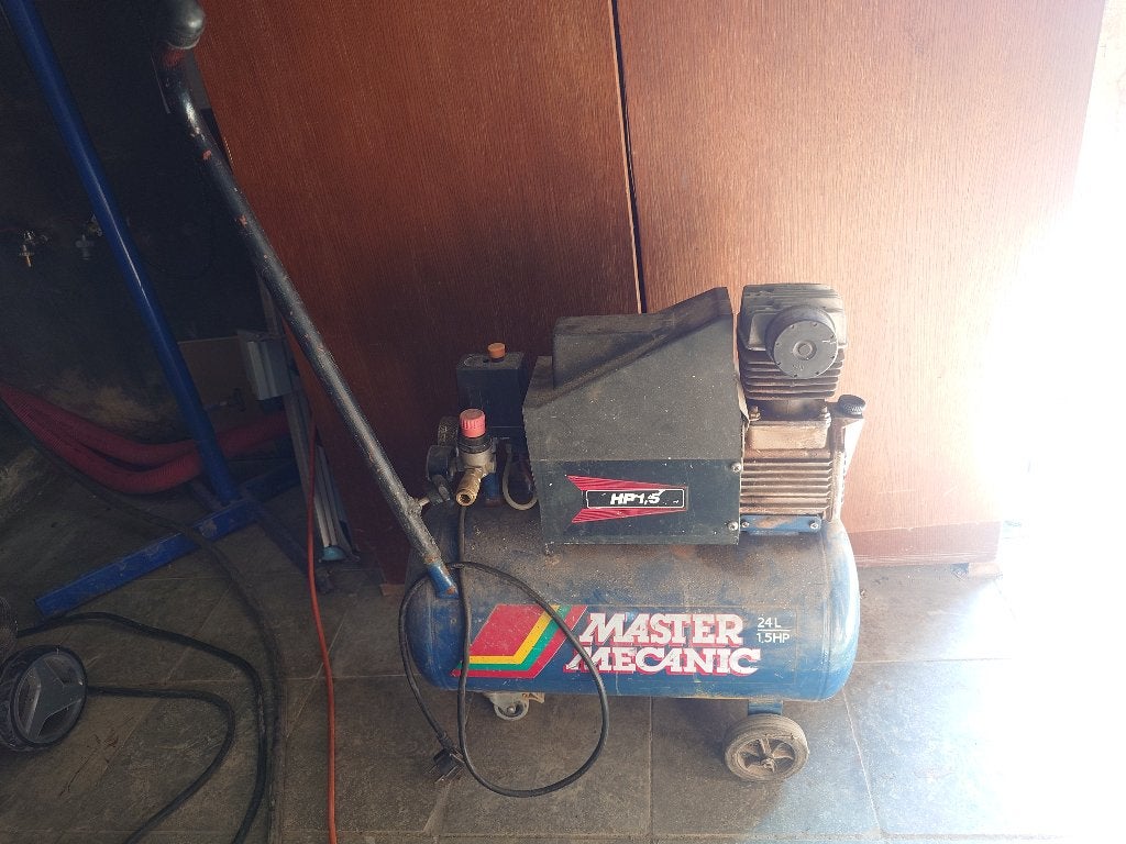 Compressor, Enlèvement, Utilisé, Sans huile, 25 à 100 litres