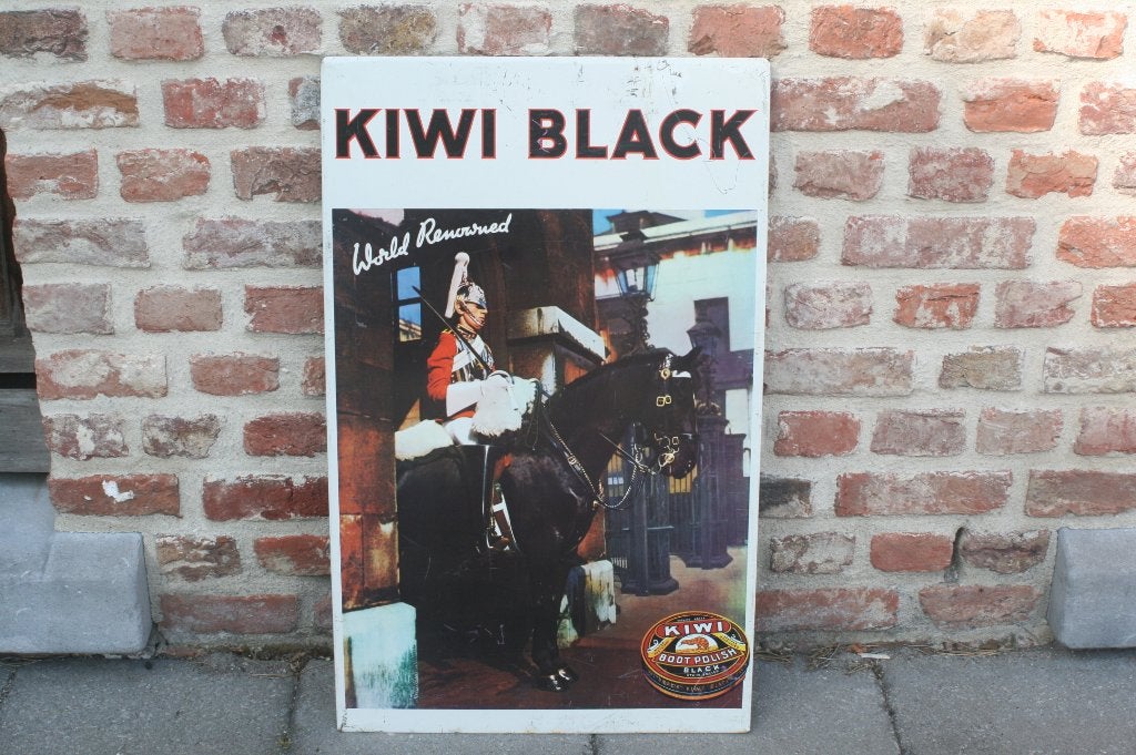 Panneau publicitaire Kiwi Black polish (années 1970), Collections, Enlèvement ou Envoi, Comme neuf, Panneau publicitaire