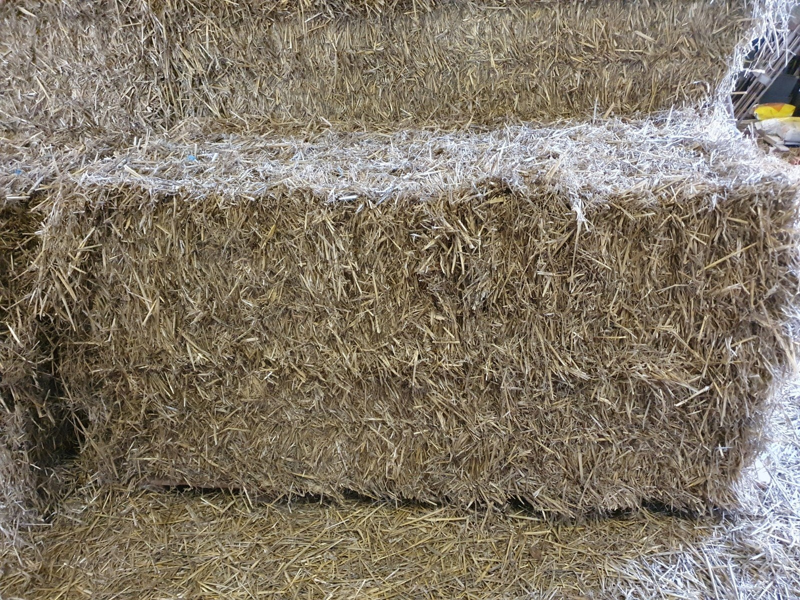 paille à vendre, Enlèvement