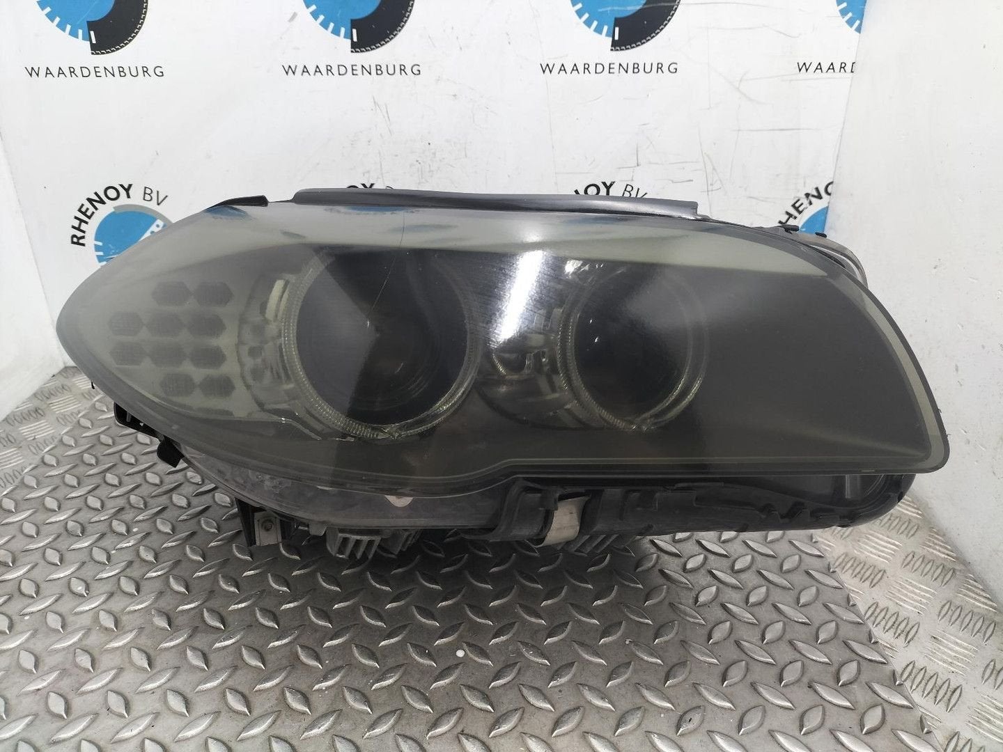 BMW 5 SERIES F11 523I  KOPLAMP R 63117203240, 63115B8D142 20, Enlèvement ou Envoi, Utilisé, ARN reconnu