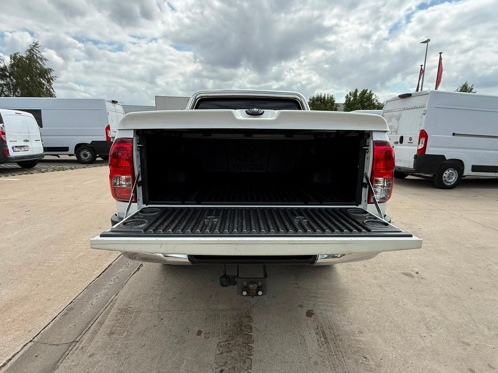 Toyota Hilux (Stock ID 46837) — 14