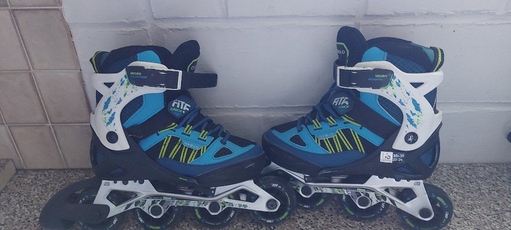 Skates Junior, Sport en Fitness, Kinderen, Zo goed als nieuw, Inline skates 4 wielen, Ophalen