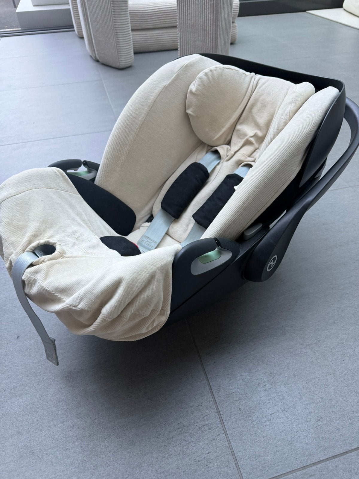 Cybex cloud T I-size sephia black + Koeka cover, Kinderen en Baby's, Autostoeltjes, Zo goed als nieuw, 0 t/m 13 kg, Ophalen, Overige merken