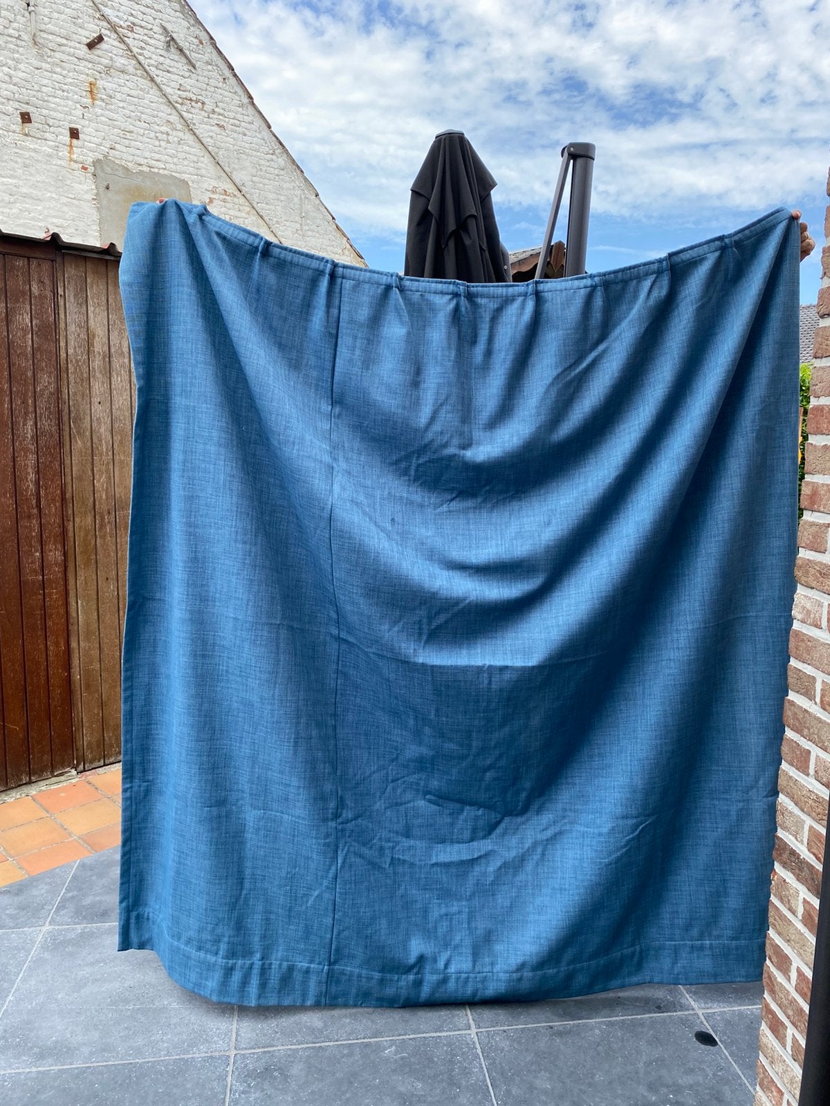 Jeansblauwe verduistergordijnen, Huis en Inrichting, Ophalen, Overige materialen, 200 cm, Gebruikt