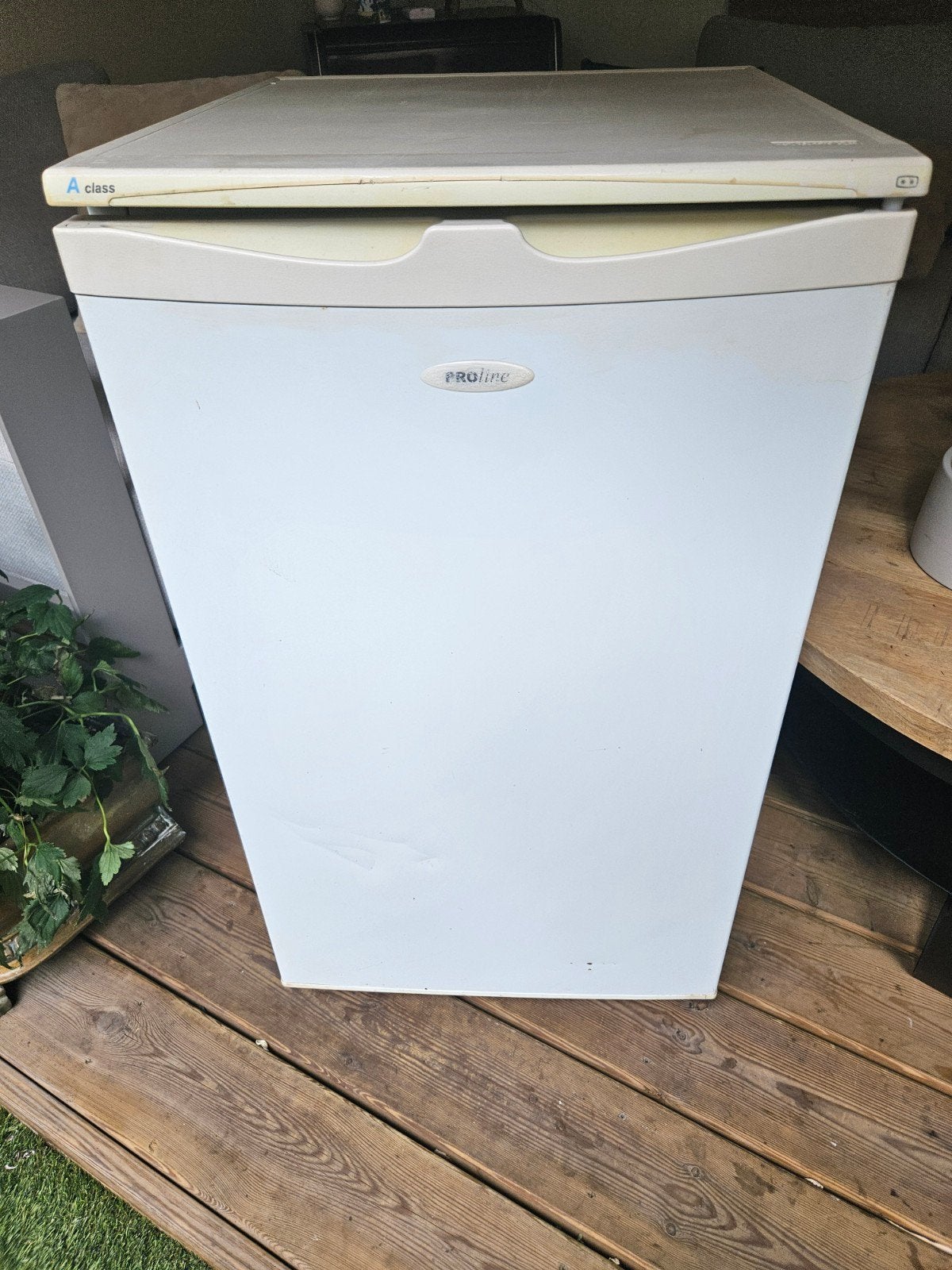Goed werkende frigo met gebruiksporen...., Elektronische apparatuur, Koelkasten en IJskasten, Ophalen