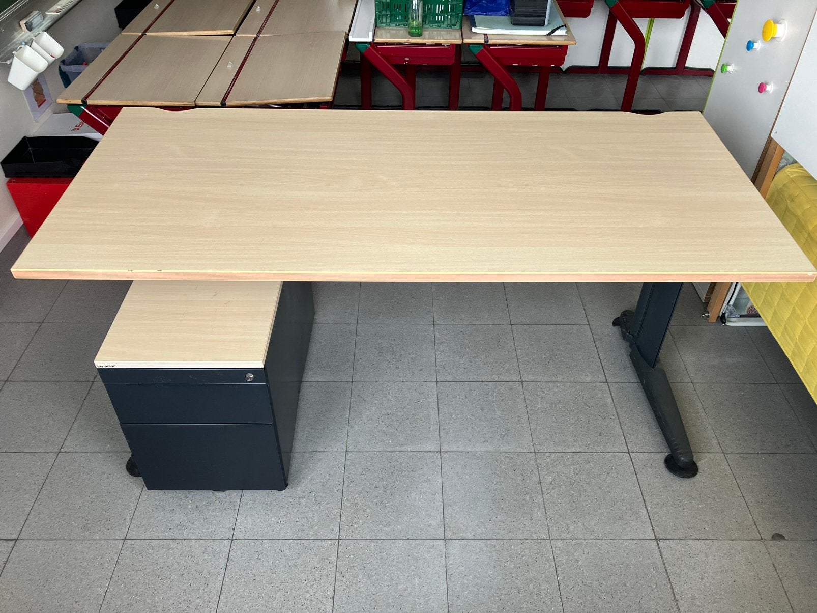 Bureau verstelbaar in hoogte, Huis en Inrichting, Bureaus, Ophalen, Gebruikt, In hoogte verstelbaar, Industrieel