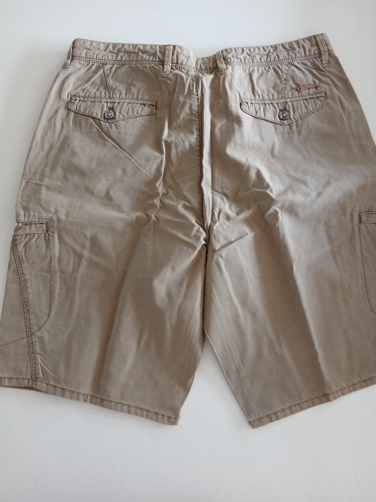Short heren massimo dutti maat 31-40, Beige, Overige maten, Ophalen of Verzenden, Zo goed als nieuw