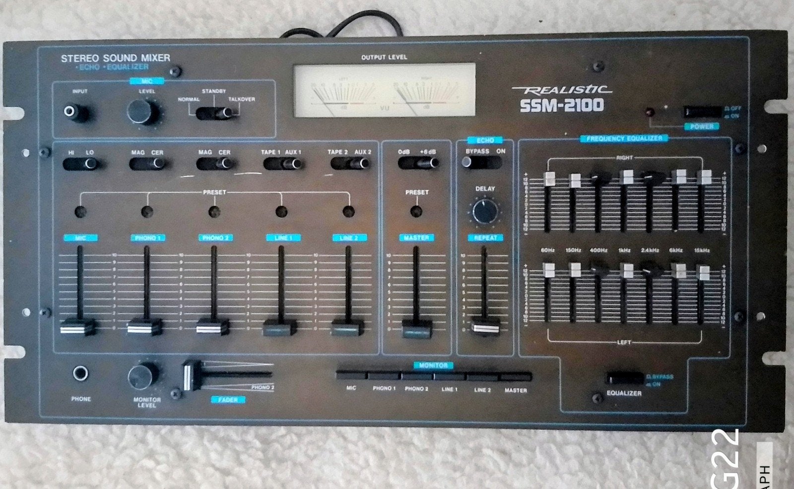 Realistic SSM-2100 Mixer, Muziek en Instrumenten, Ophalen of Verzenden, Zo goed als nieuw, Overige typen, Geluidgestuurd