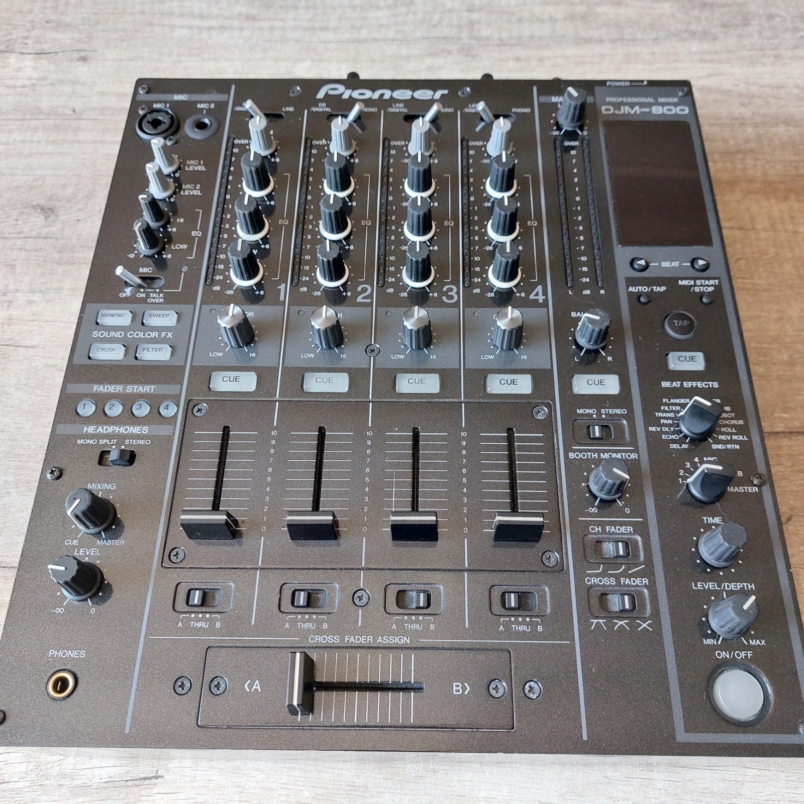 Table de mixage Pioneer Djm 800, Musique & Instruments, Tables de mixage, Enlèvement ou Envoi