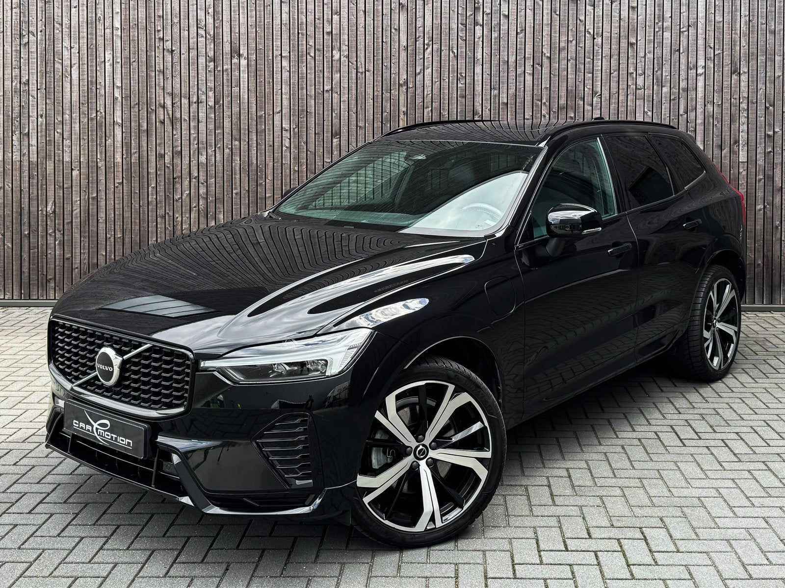 Volvo XC60 2.0 T8 R-DESIGN FACELIFT/PANO/HARMAN KARDON, Auto's, Volvo, Automaat, Zwart, XC60, Particulier