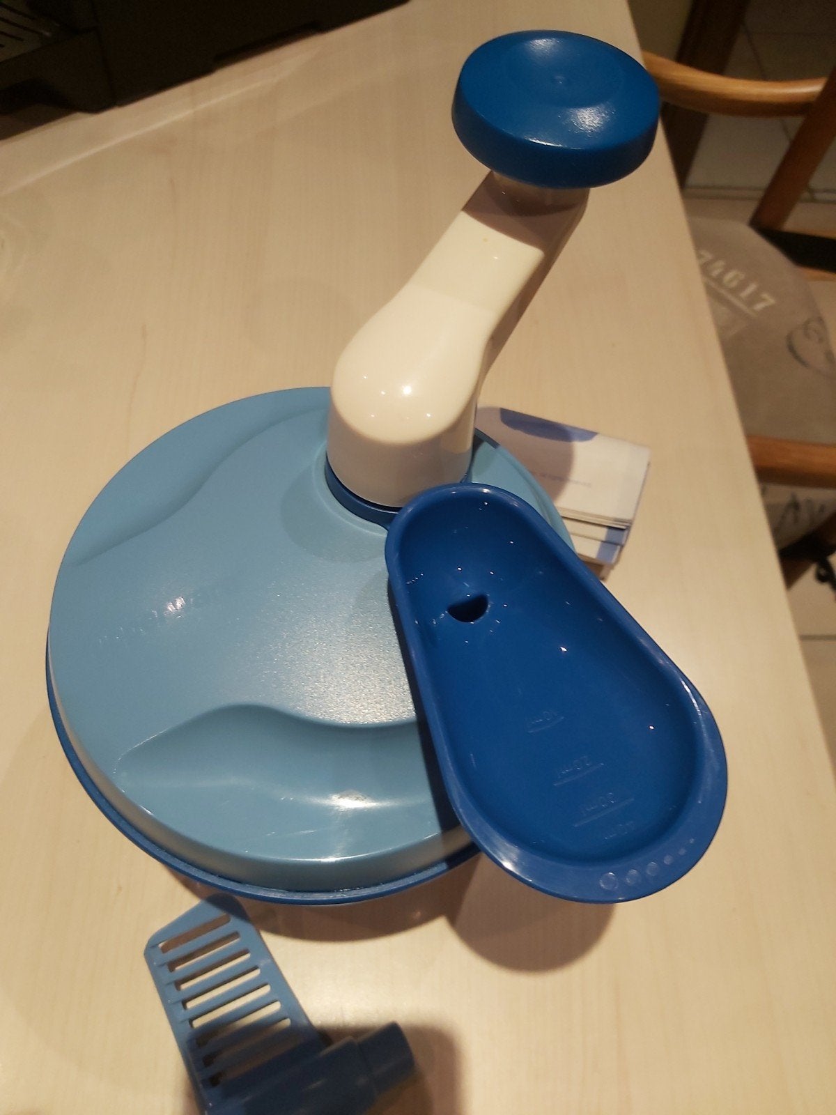 Mayonaise en hak toestel 2in1, Ophalen