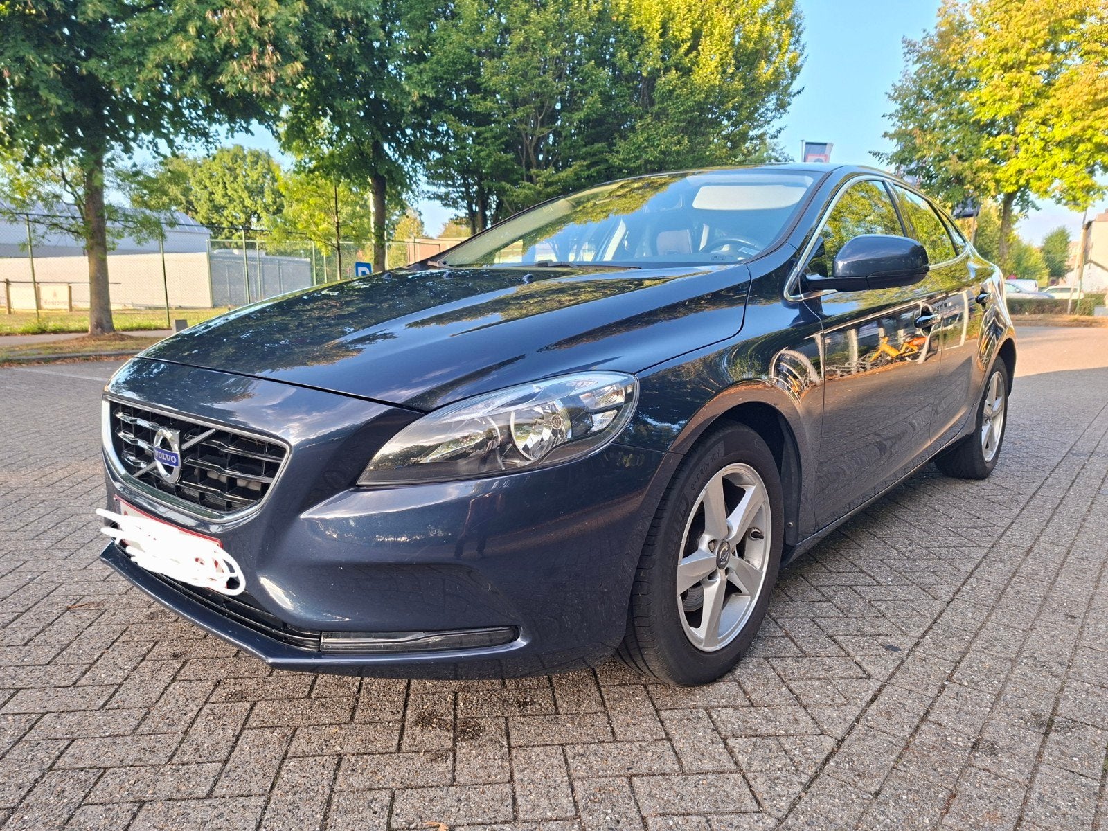 Volvo V40 T3 benzine nieuwe distributieriem & 4 winterbanden, Auto's, 4 cilinders, Blauw, 5 deurs, Particulier