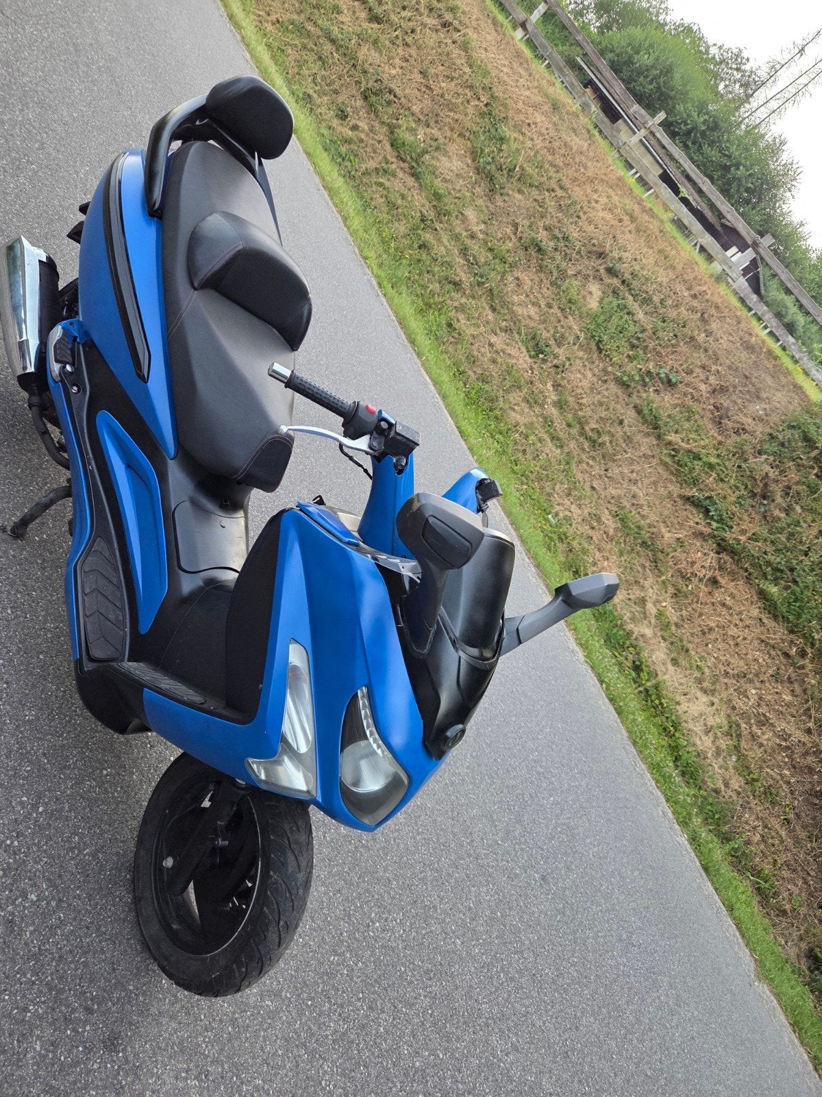 Sym 125i gts evo a redémarrer 850 eueos a discuté