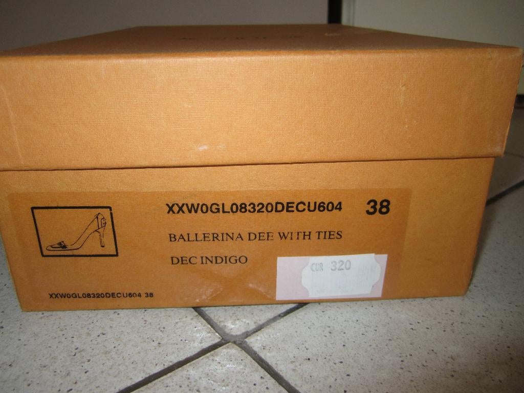 Pumps Tod's maat 38, Pumps, Blauw, Ophalen of Verzenden, Zo goed als nieuw