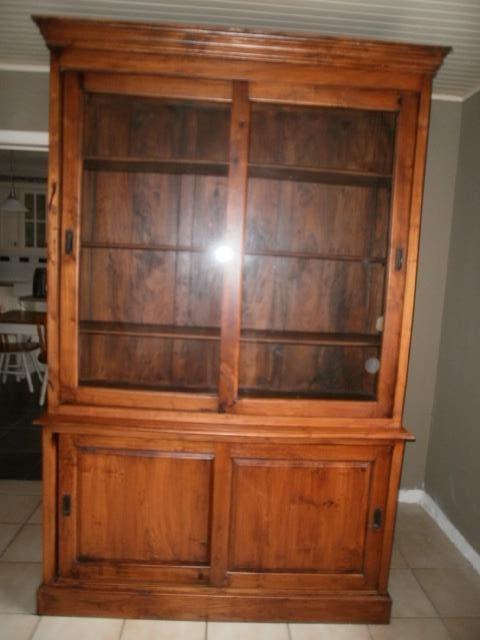 Hoge teak kast in nieuwe staat! 2,3 meter H en 1,45 meter B, Ophalen, Met deur(en), 100 tot 150 cm, 200 cm of meer