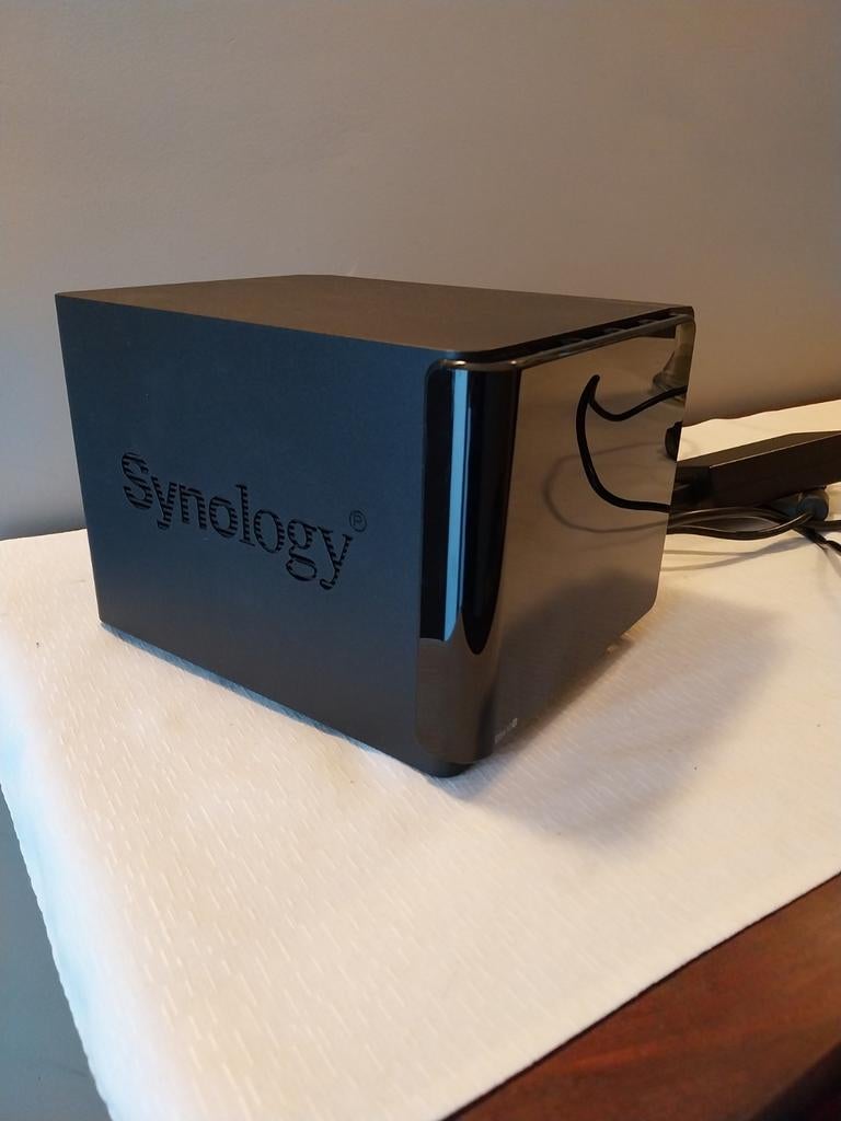 Synology NAS DS412+, Enlèvement, Comme neuf
