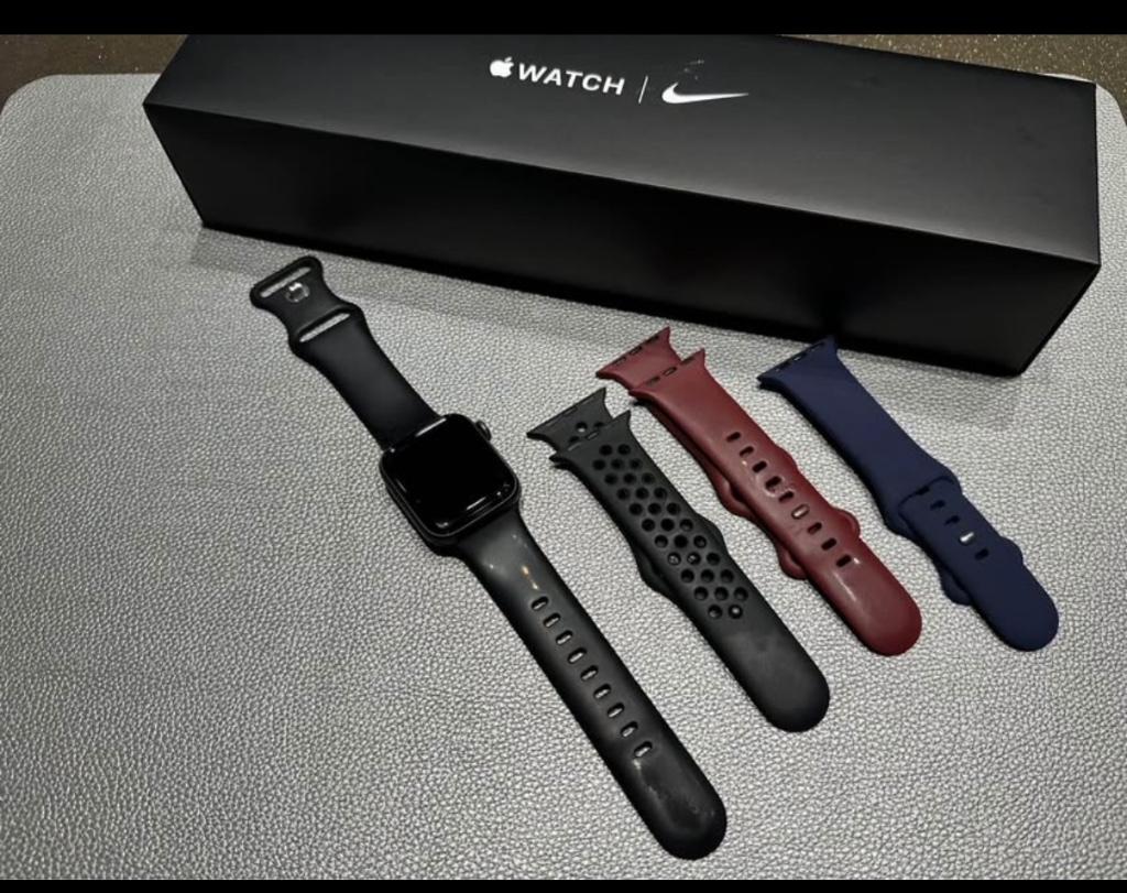 Apple Watch série 5 Nike, Ophalen, Zwart, IOS, Zo goed als nieuw