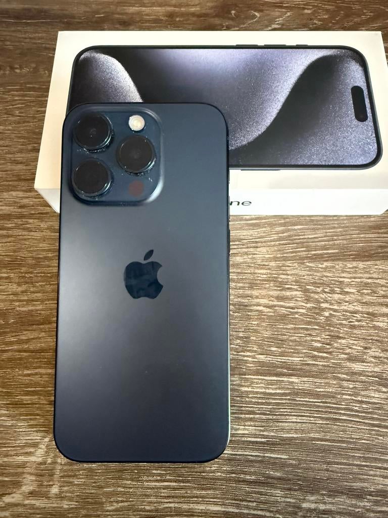 Iphone 15 pro 256Go, Enlèvement, Comme neuf, IPhone 15