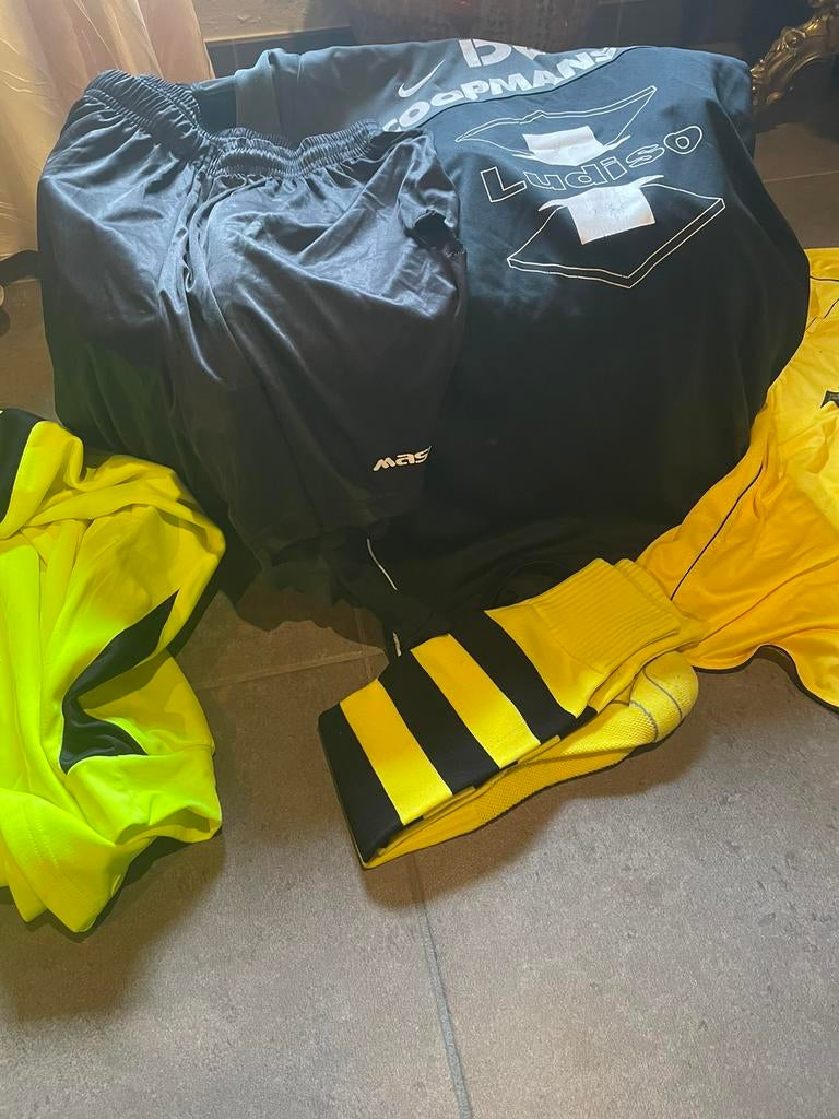 Vêtements de football, Enlèvement, Comme neuf, Football
