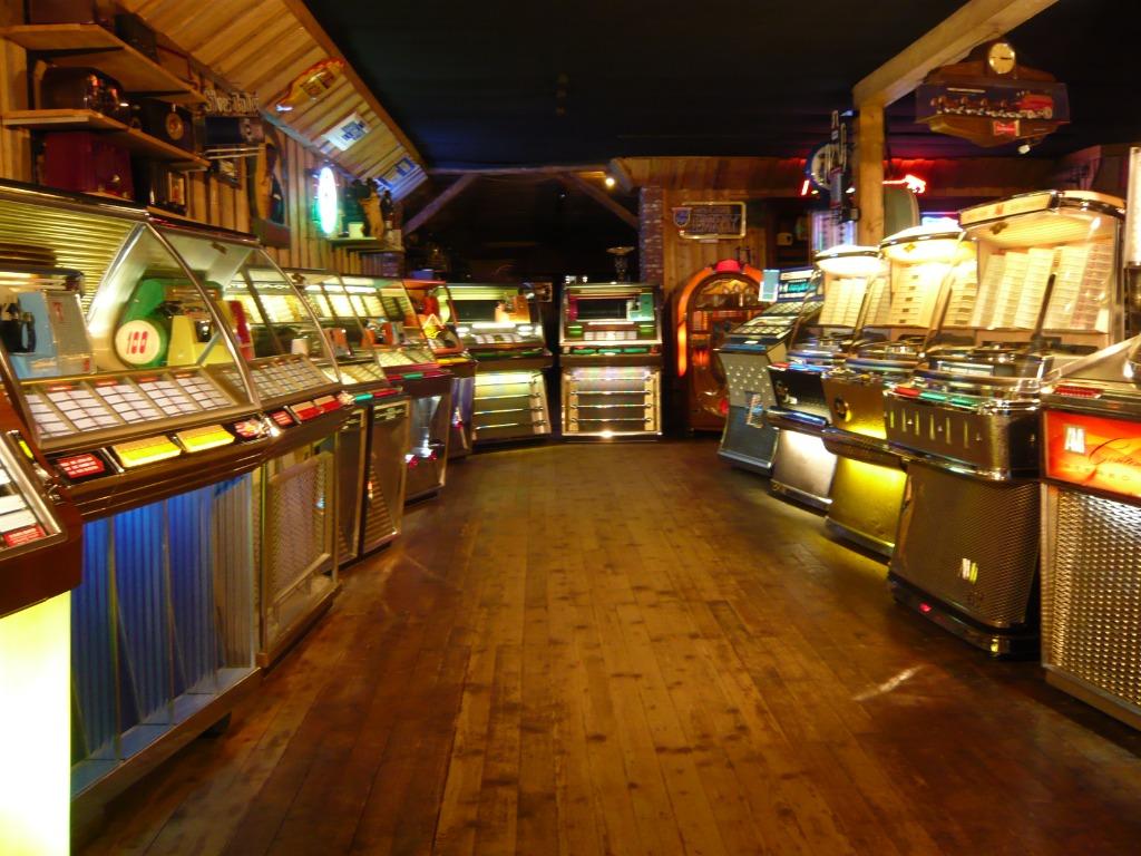 grote col jukebox TE KOOP zondagmiddag en  op  afspraak, Verzamelen, Ophalen of Verzenden, Zo goed als nieuw, 1950 tot 1960, Overige merken