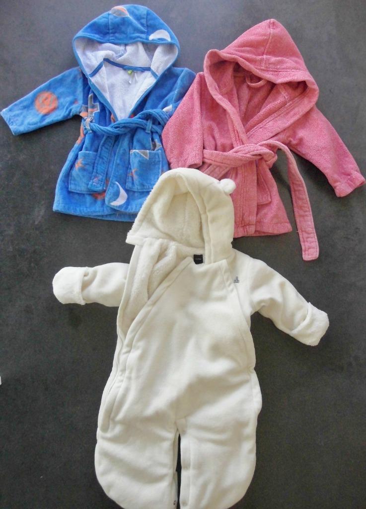 Grenouillère + 2 Peignoirs  Taille 6/ 12 mois, Enfants & Bébés, Vêtements de bébé | Taille 62, Utilisé, Garçon ou Fille, Ensemble