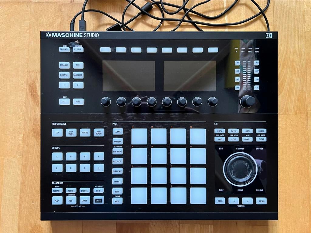 maschine studio met volledige hndl in kleur, Muziek en Instrumenten, Ophalen, Zo goed als nieuw