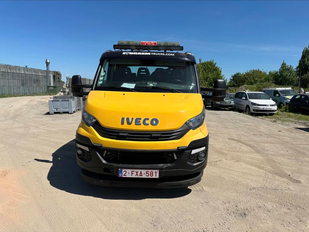 Iveco dagelijkse takelwagen Omars-apparatuur 2017, Auto's, Overige kleuren, Iveco, 7 zetels, Bedrijf