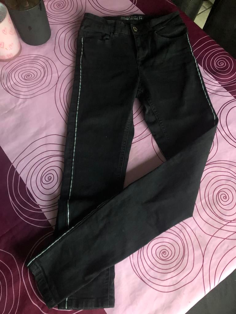 Zwarte damesbroek Bel&Bo maat 34 (XS), Kleding | Dames, Broeken en Pantalons, Ophalen, Zwart, Zo goed als nieuw, Maat 34 (XS) of kleiner