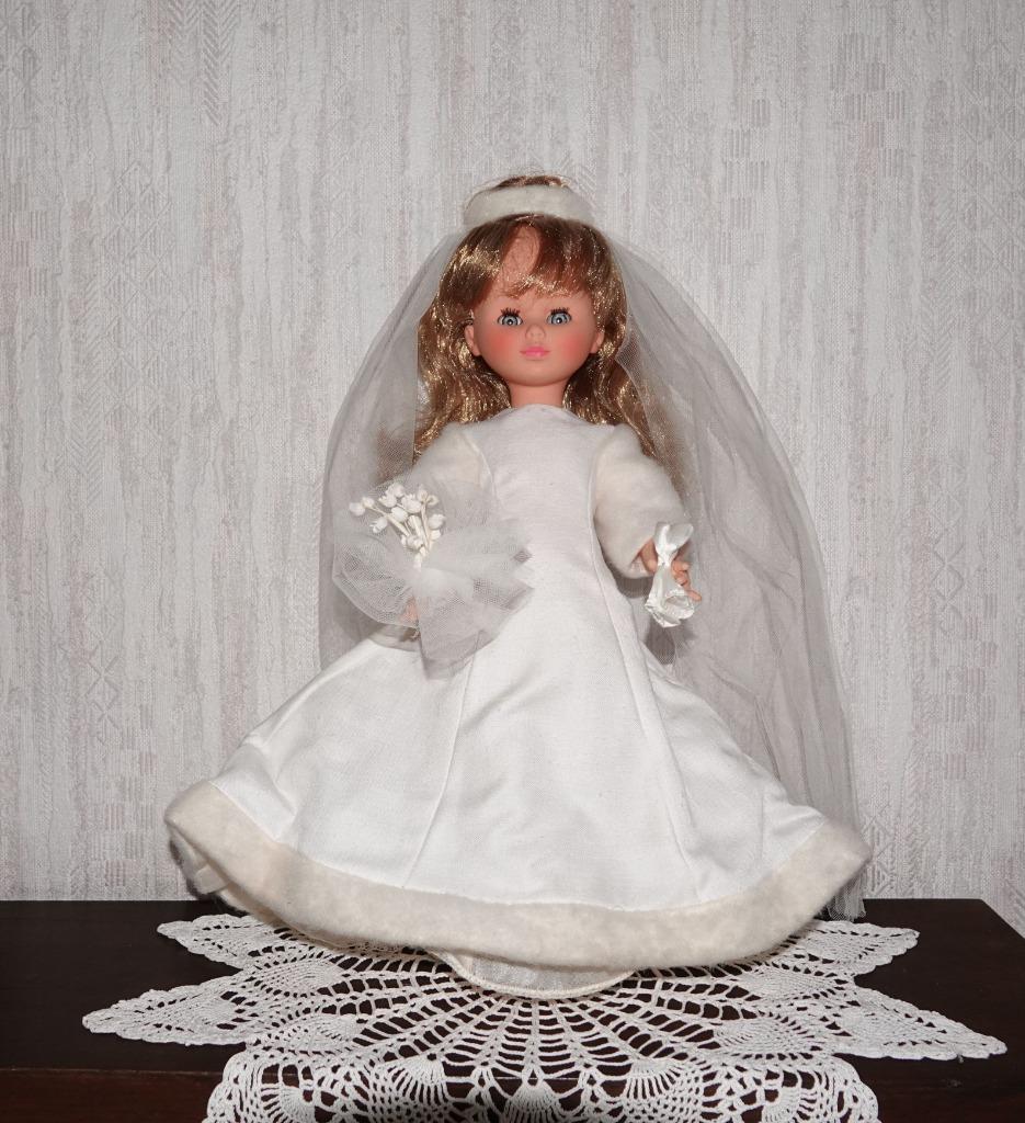 Poupée en robe de mariée, Ophalen, Zo goed als nieuw, Overige typen