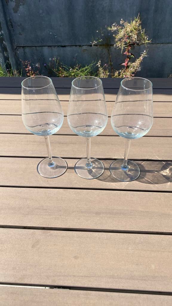 3 grote wijnglazen, Verzamelen, Glas en Drinkglazen, Ophalen of Verzenden, Zo goed als nieuw