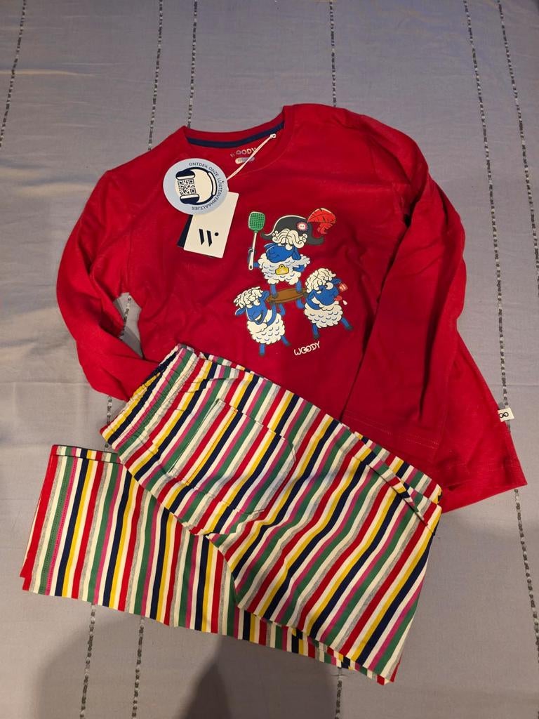 NIEUWE pyjama WOODY + labels - 8J - NP €53.00 *GERESERVEERD*, Kinderen en Baby's, Kinderkleding | Maat 128, Nacht- of Onderkleding