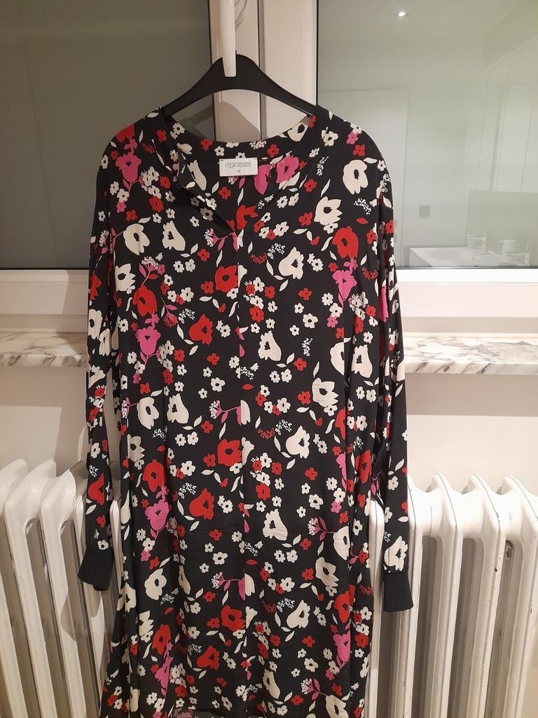 Four Roses kleedje, Kleding | Dames, Jurken, Ophalen of Verzenden, Zo goed als nieuw, Maat 42/44 (L)