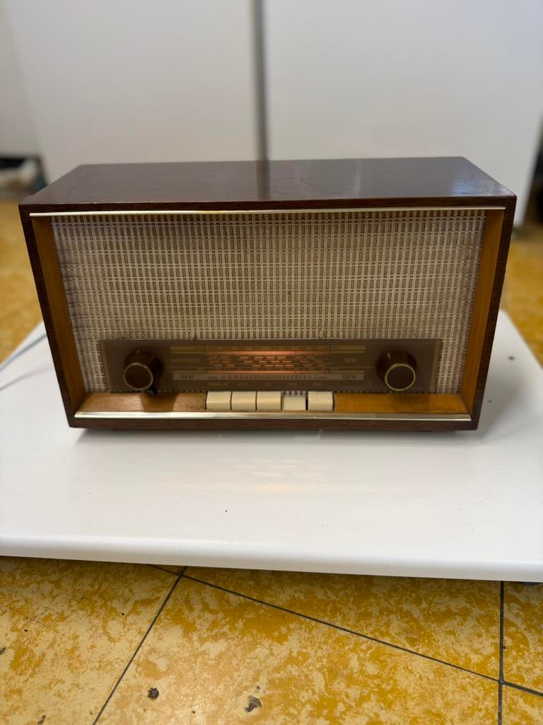 Grundig radio, Antiek en Kunst, Ophalen